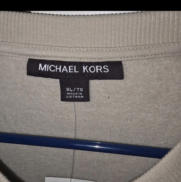 🆕️Michael Kors Men's Beige Crewneck Sweater - Picture 4 of 4